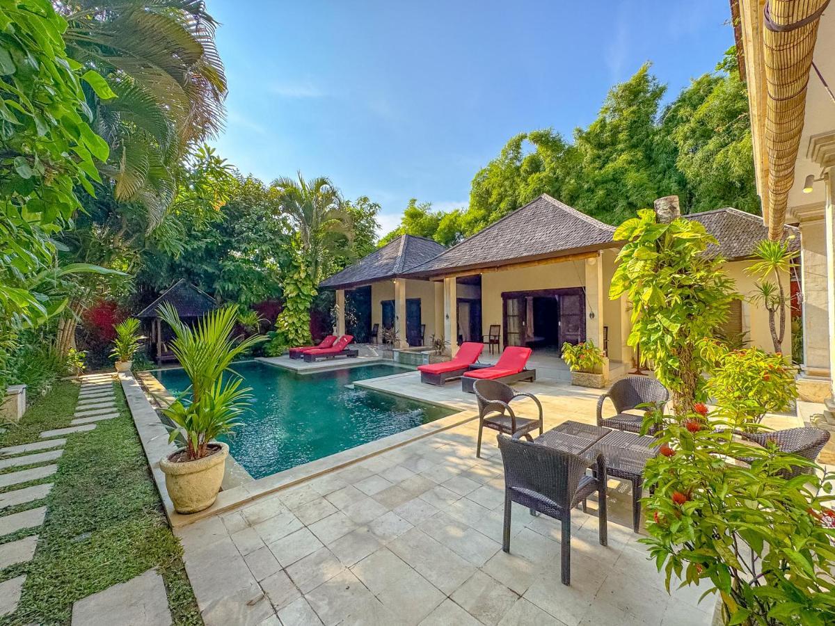 Villa Bugis Abimanyu Seminyak ภายนอก รูปภาพ