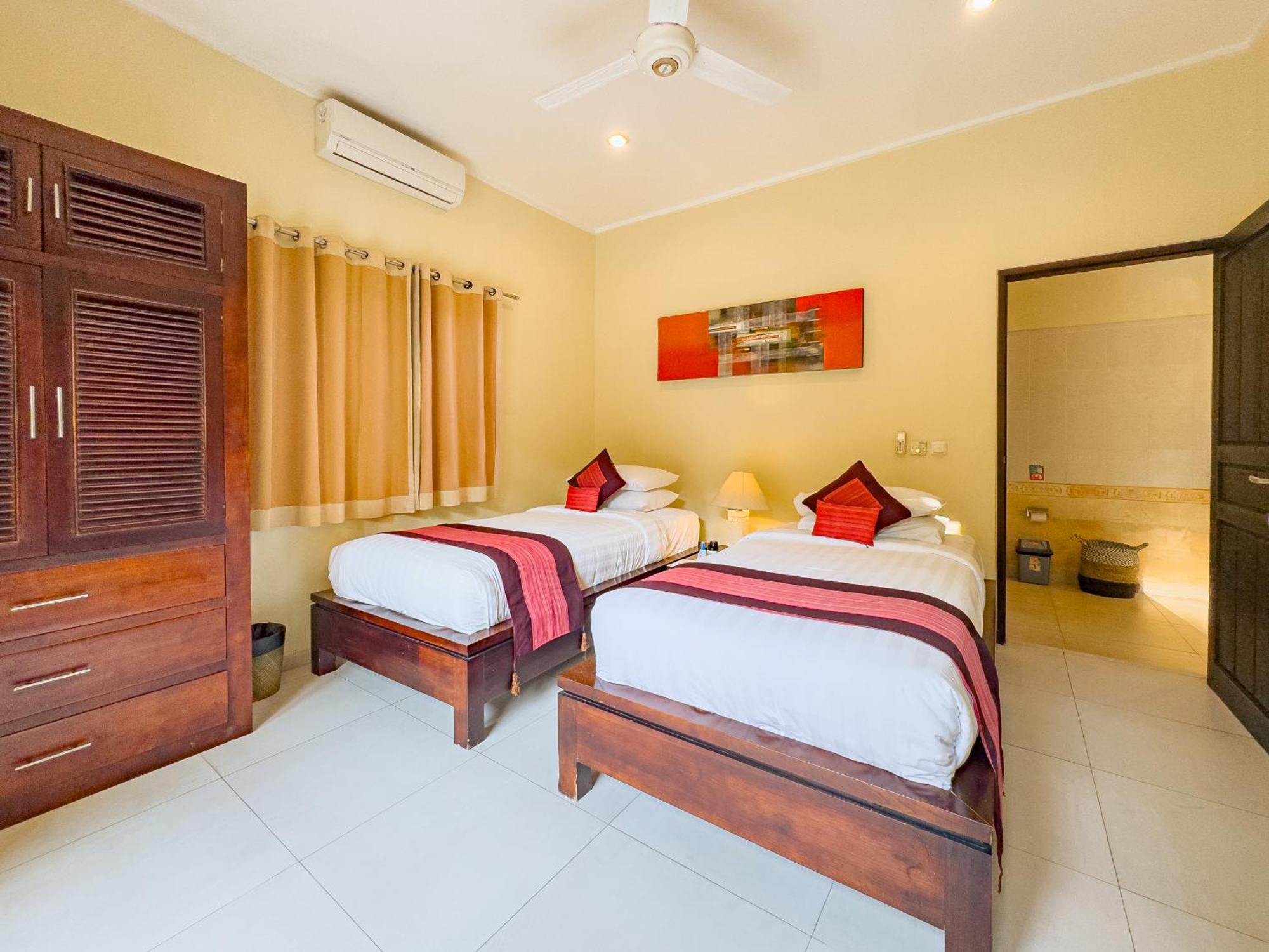 Villa Bugis Abimanyu Seminyak ห้อง รูปภาพ