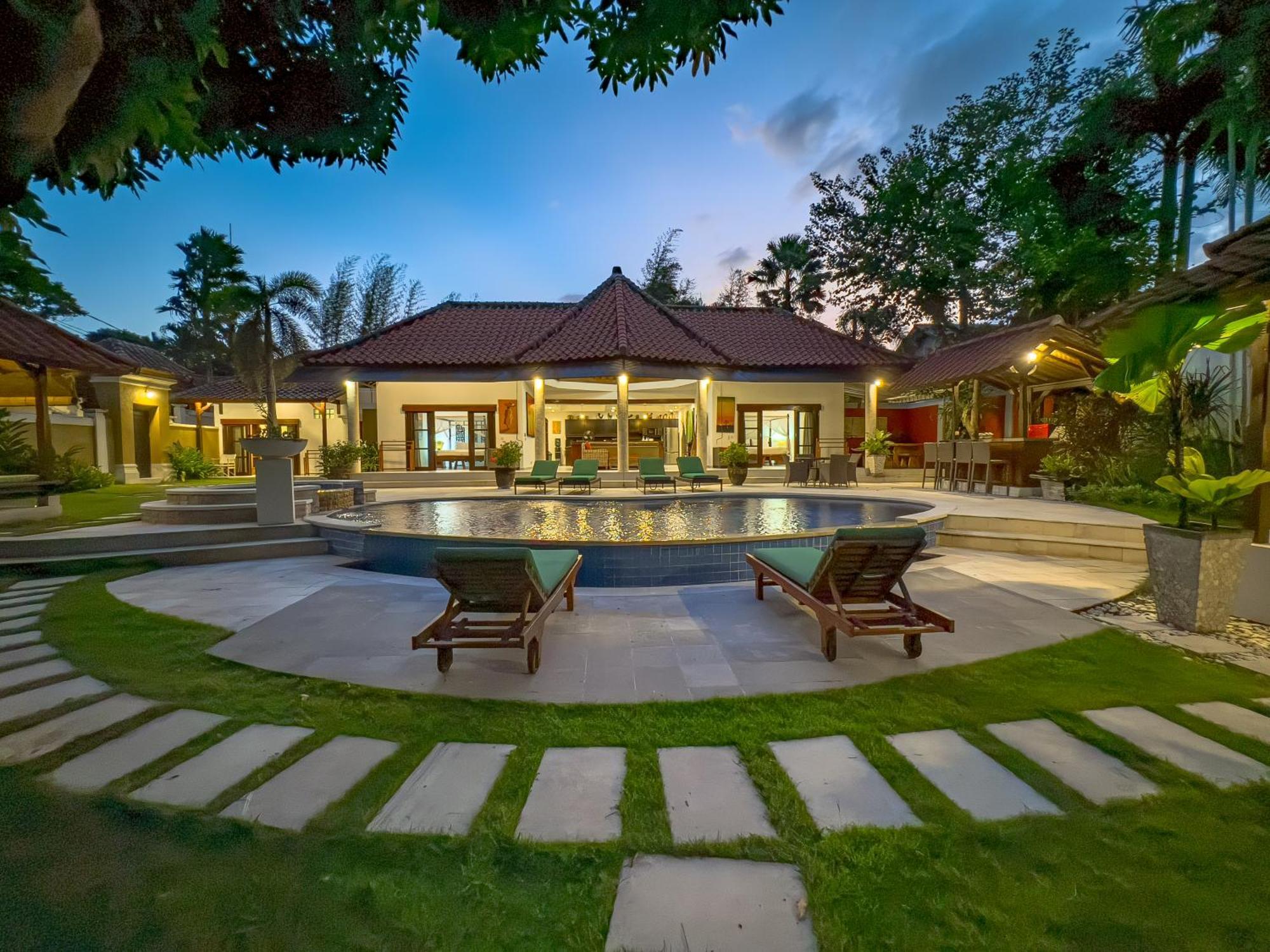 Villa Bugis Abimanyu Seminyak ภายนอก รูปภาพ