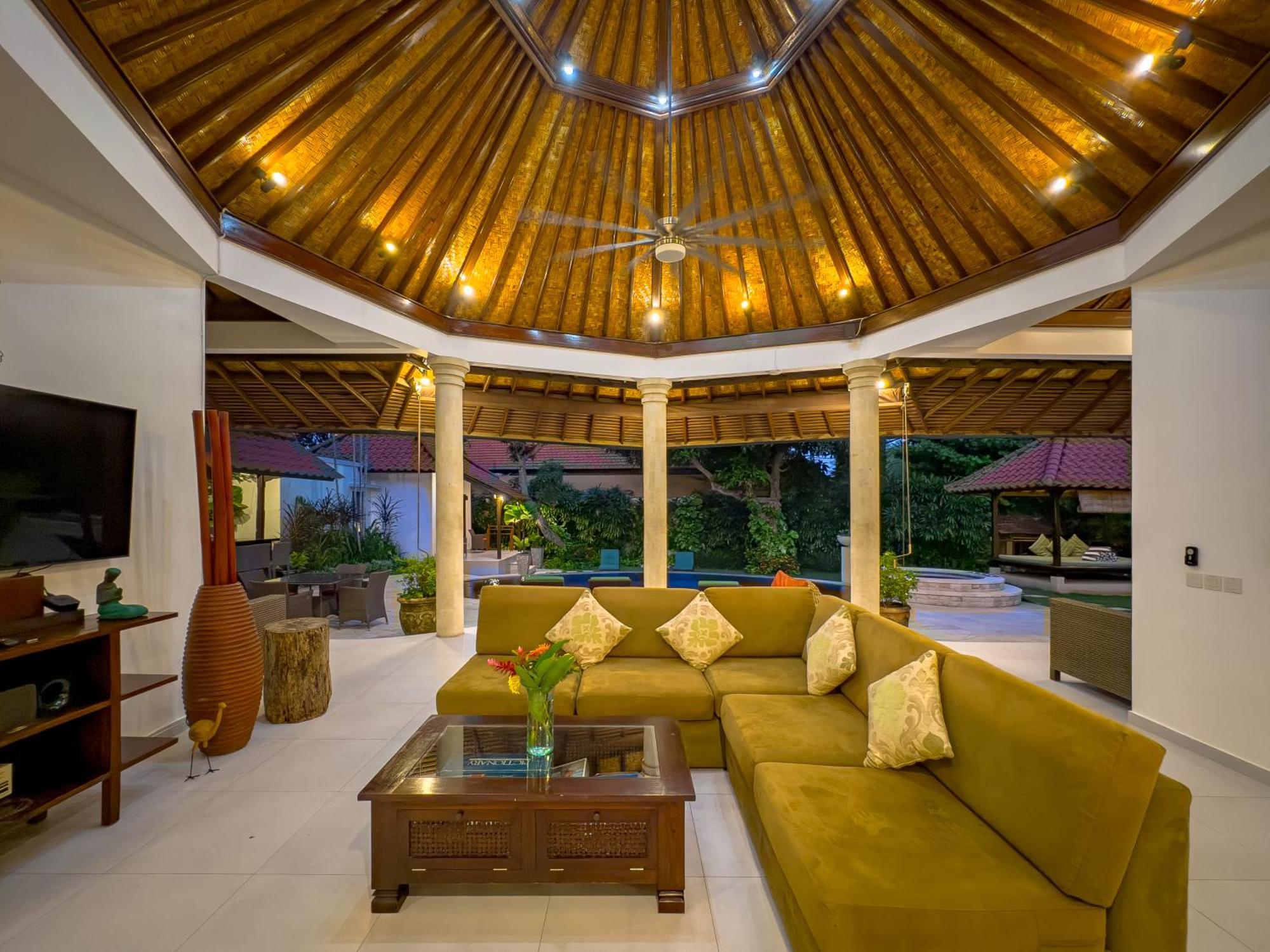 Villa Bugis Abimanyu Seminyak ห้อง รูปภาพ