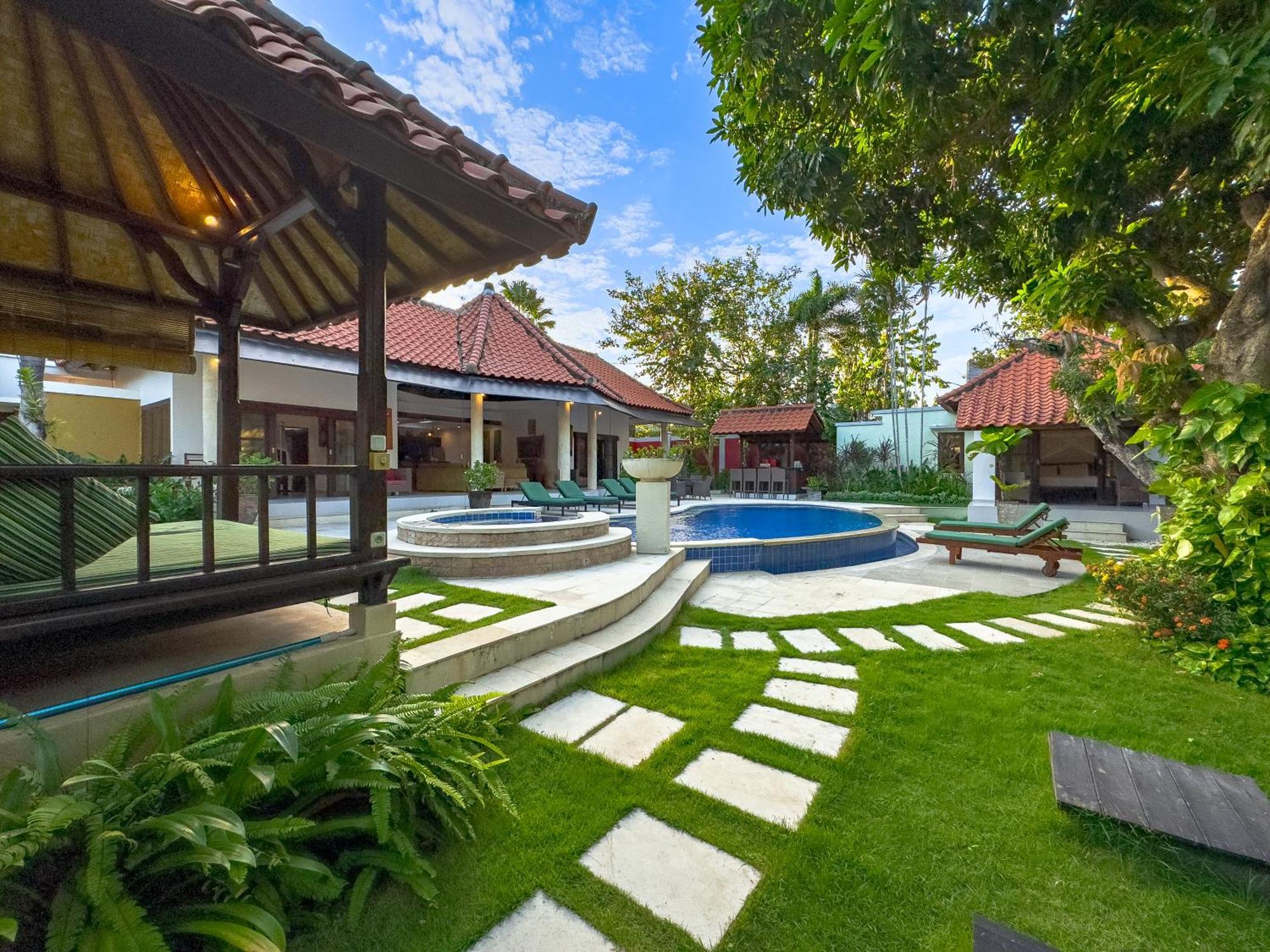 Villa Bugis Abimanyu Seminyak ห้อง รูปภาพ