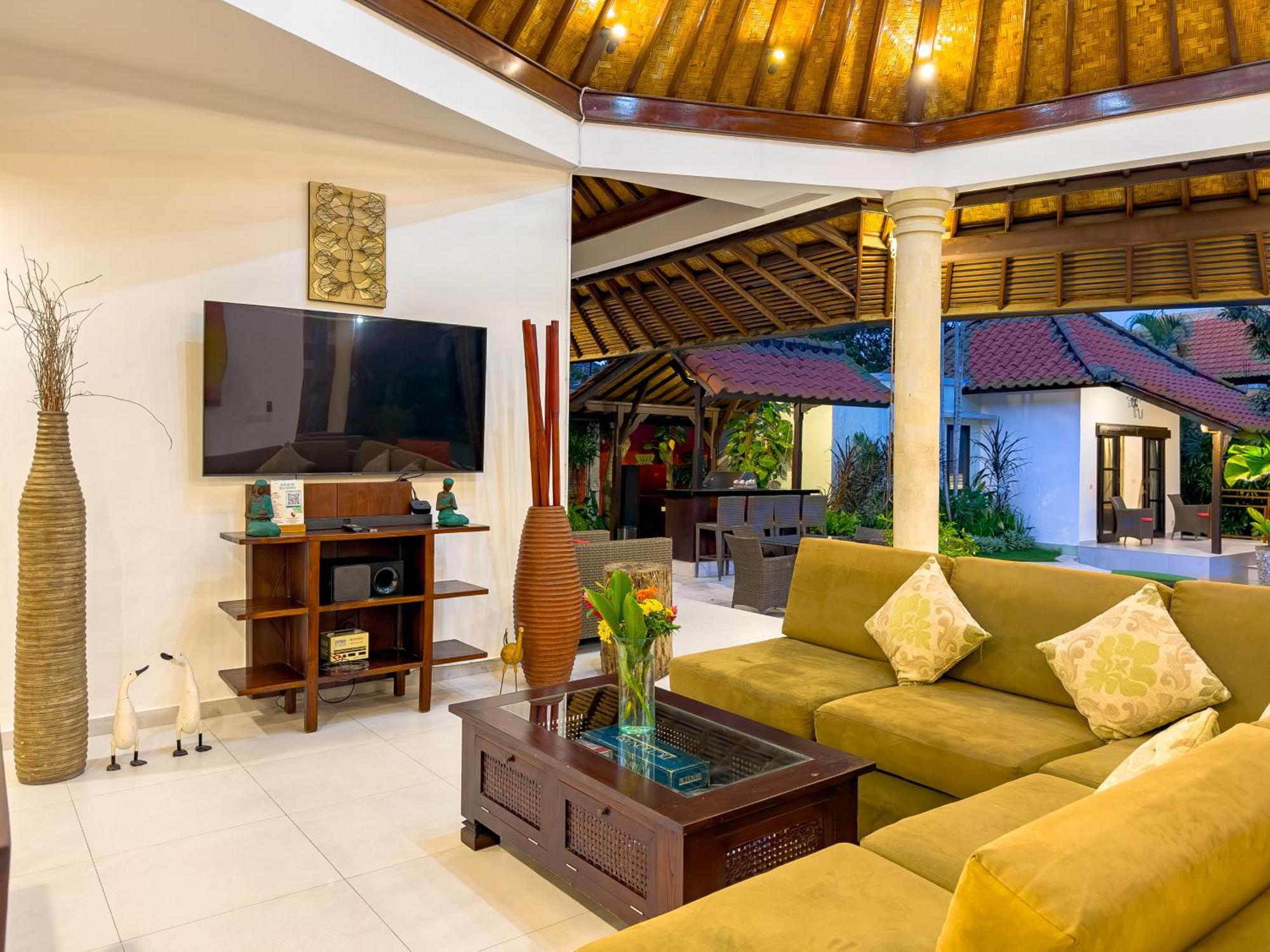 Villa Bugis Abimanyu Seminyak ห้อง รูปภาพ