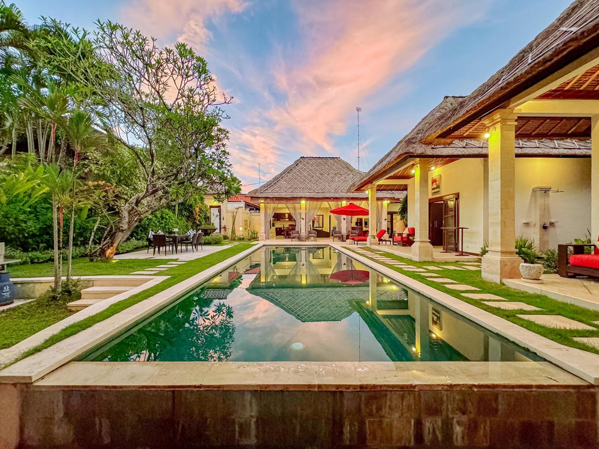 Villa Bugis Abimanyu Seminyak ห้อง รูปภาพ