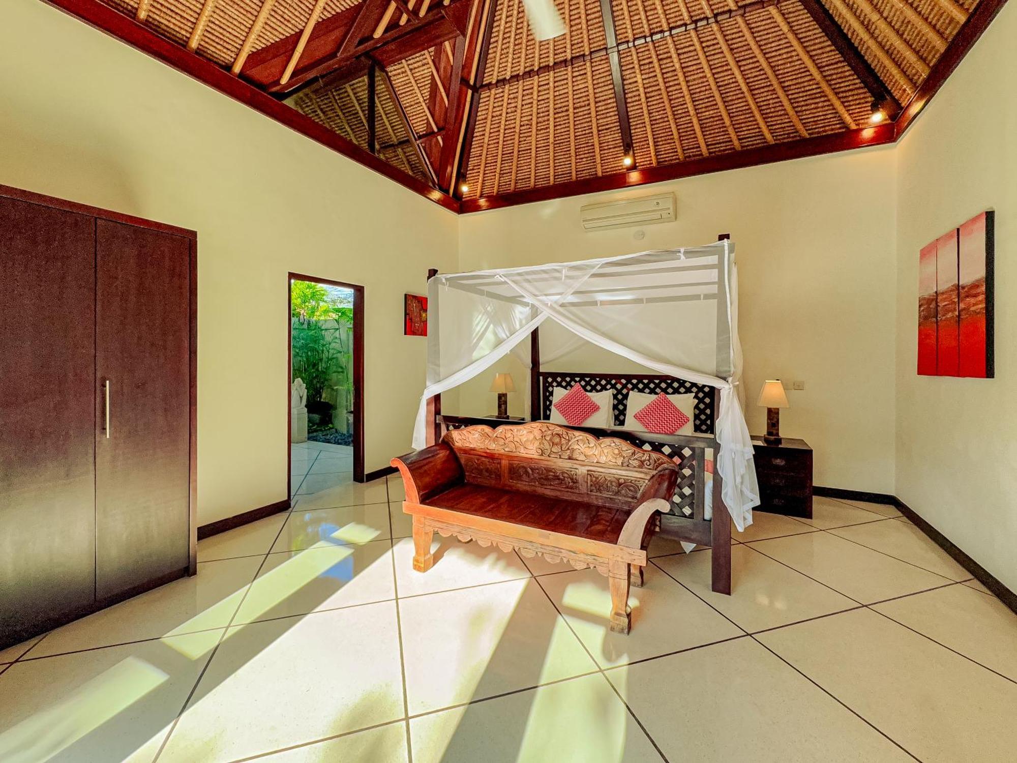 Villa Bugis Abimanyu Seminyak ห้อง รูปภาพ