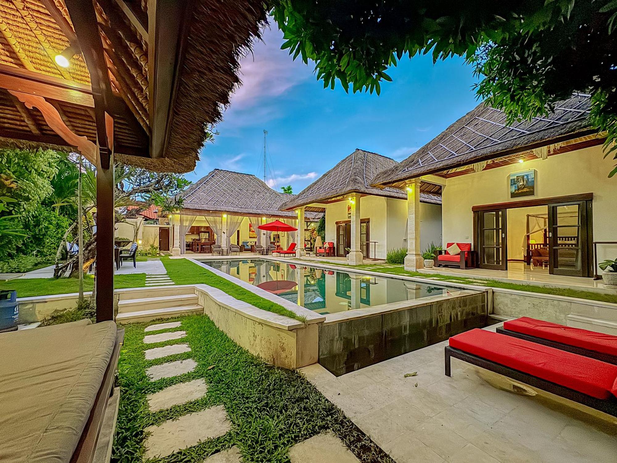 Villa Bugis Abimanyu Seminyak ห้อง รูปภาพ